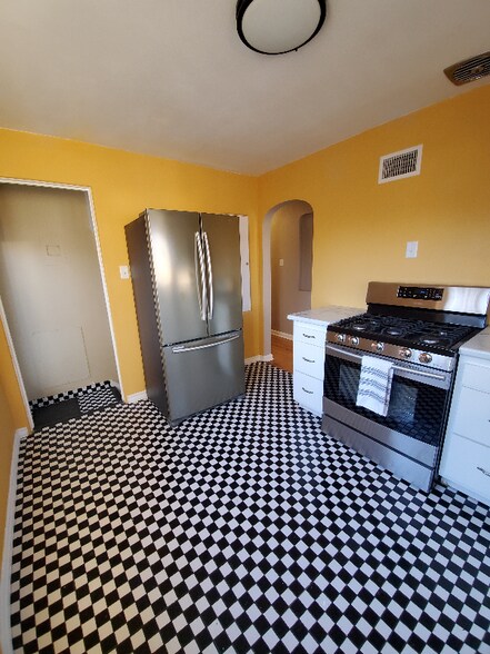 Building Photo - 2506 E Jewell Ave