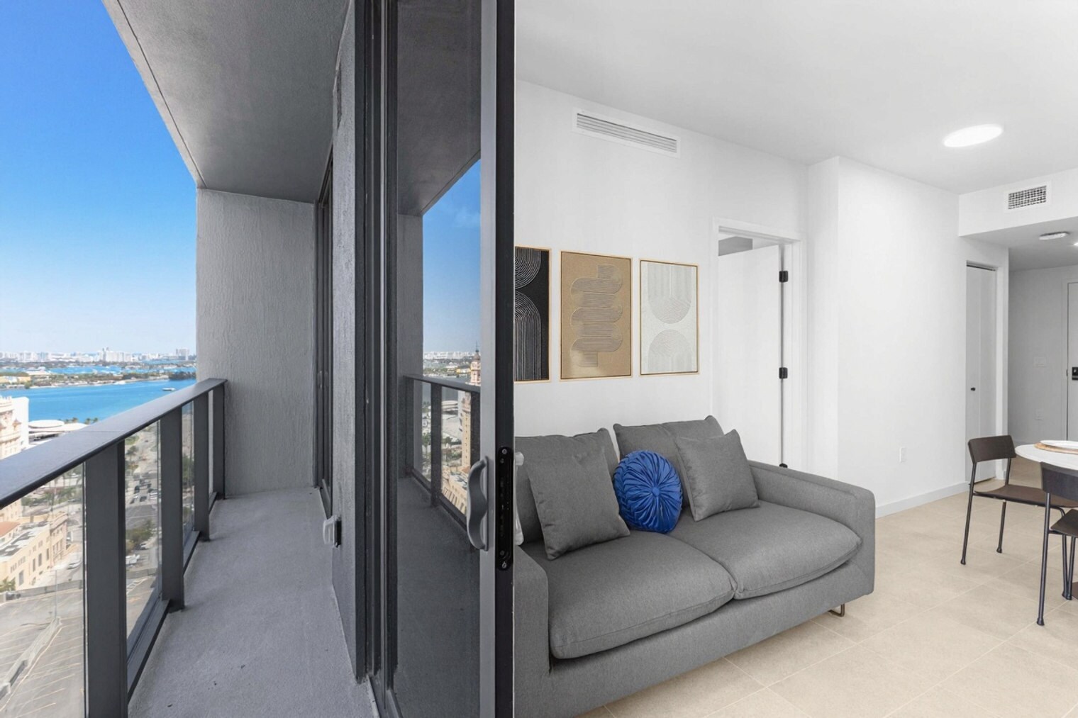 Building Photo - 501 NE 1st Ave