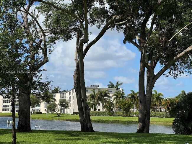 Building Photo - 149 Preston Way