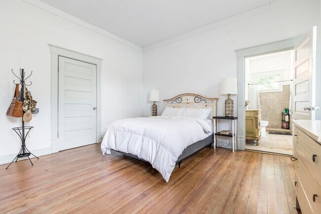 Building Photo - 1475 3rd St