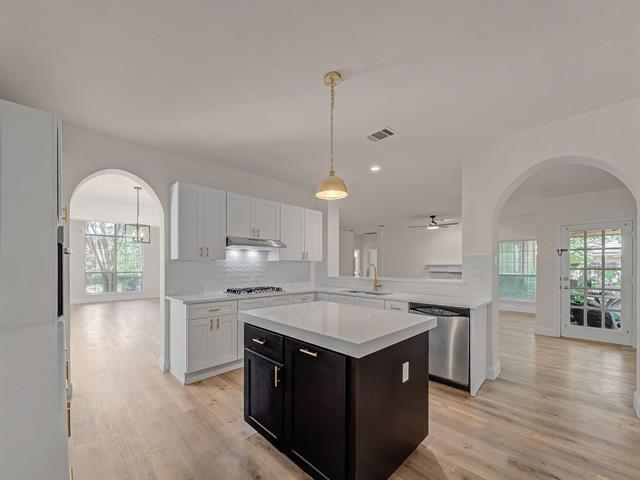 Building Photo - 3904 Evesham Dr