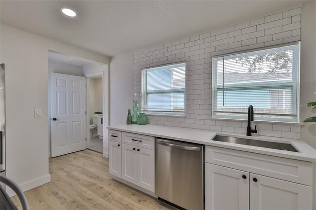 Building Photo - 875 53rd Terrace N