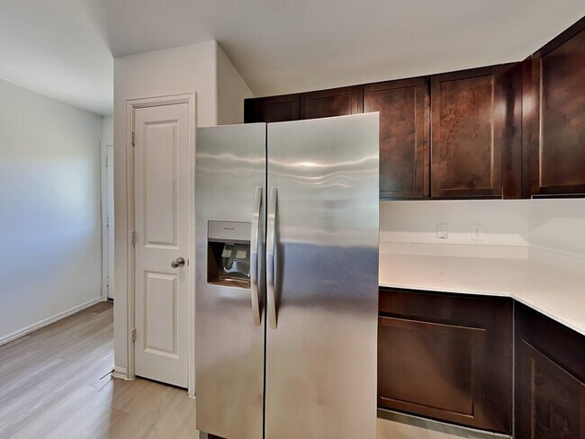 Building Photo - 24123 Sundown Vw Ln