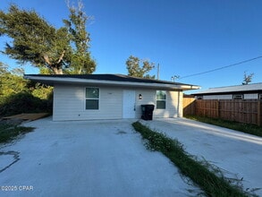 Building Photo - 148 Claire Ave