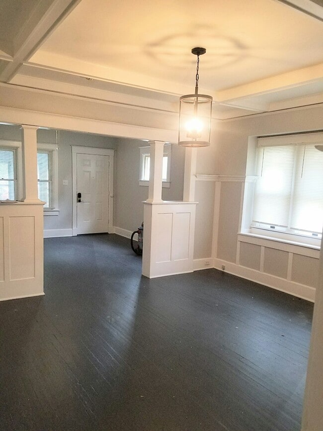 Building Photo - 3031 Boulevard Pl