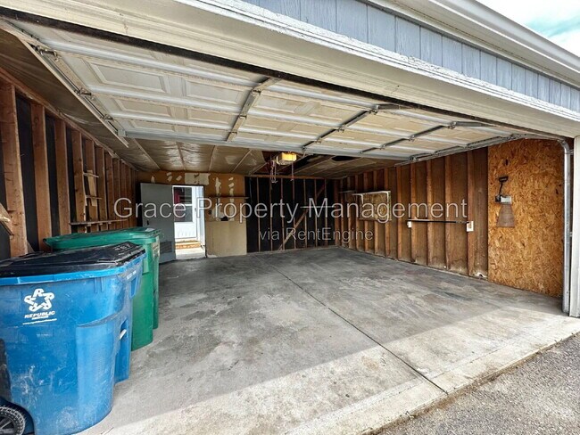 Building Photo - 15670 E Mexico Ave