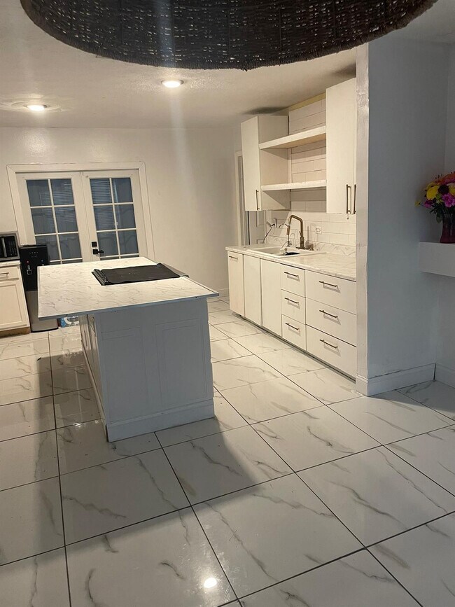 Building Photo - 581 NW Cornell Ave