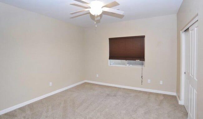 Building Photo - Amazing 2-Story Home