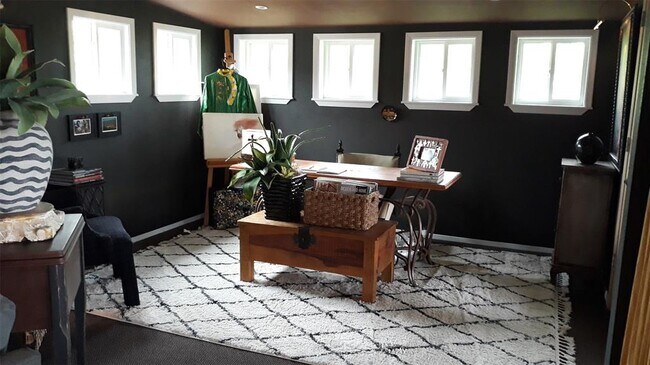 Building Photo - 21010 Stillwood Ct