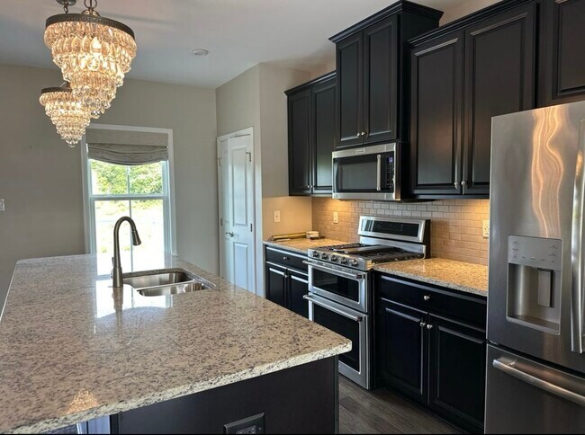 Building Photo - 1105 Kohana Dr