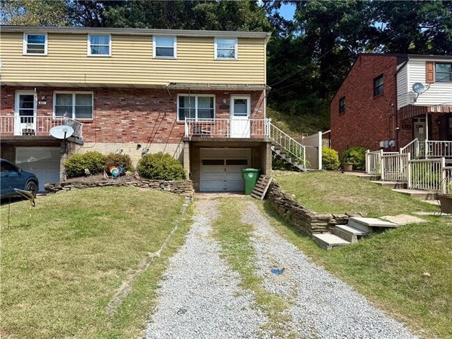 Building Photo - 823 Killarney Dr
