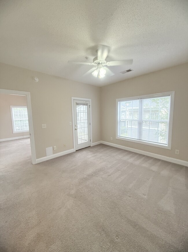 Building Photo - 5034 Belleglen Ct