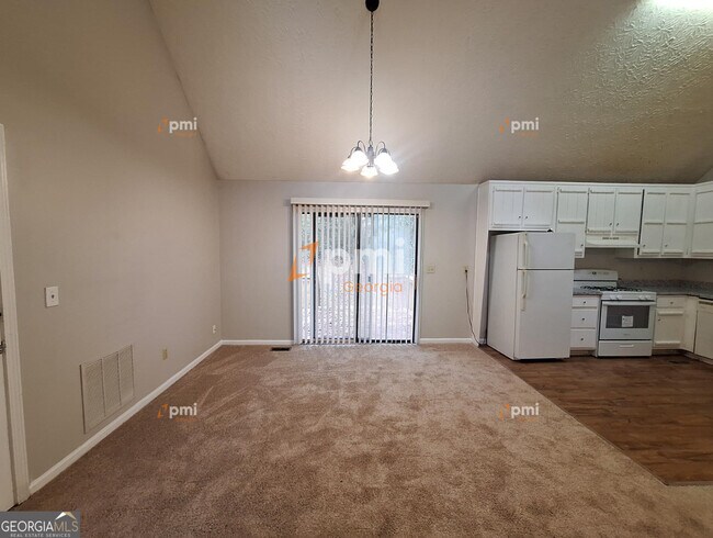 Building Photo - 5955 Sutton Pl