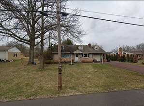 Building Photo - 11 Highland Park Rd