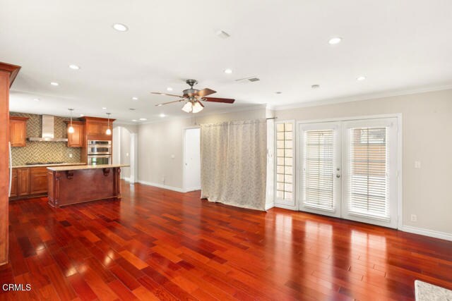 Building Photo - 4841 Crown Ave