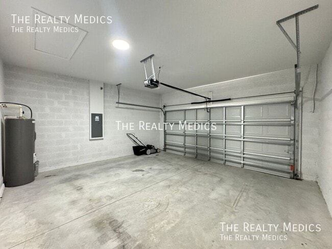 Building Photo - 2226 Rock Dr