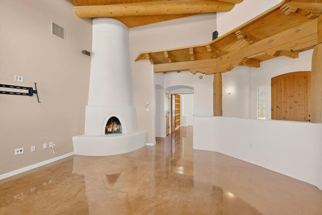 Building Photo - 2201 Rozinante Ct NW