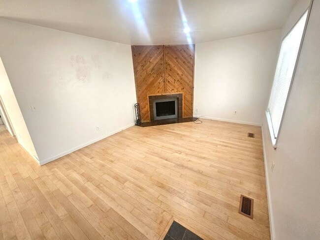 Building Photo - 16065 E Rice Pl