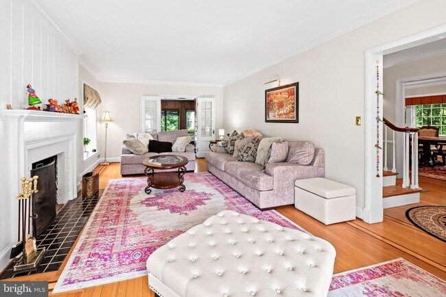 Building Photo - 5113 N Charles St