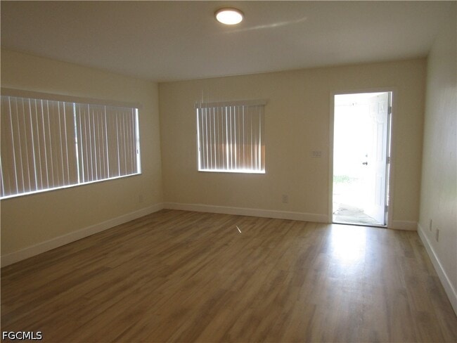 Building Photo - 4527 28th St SW