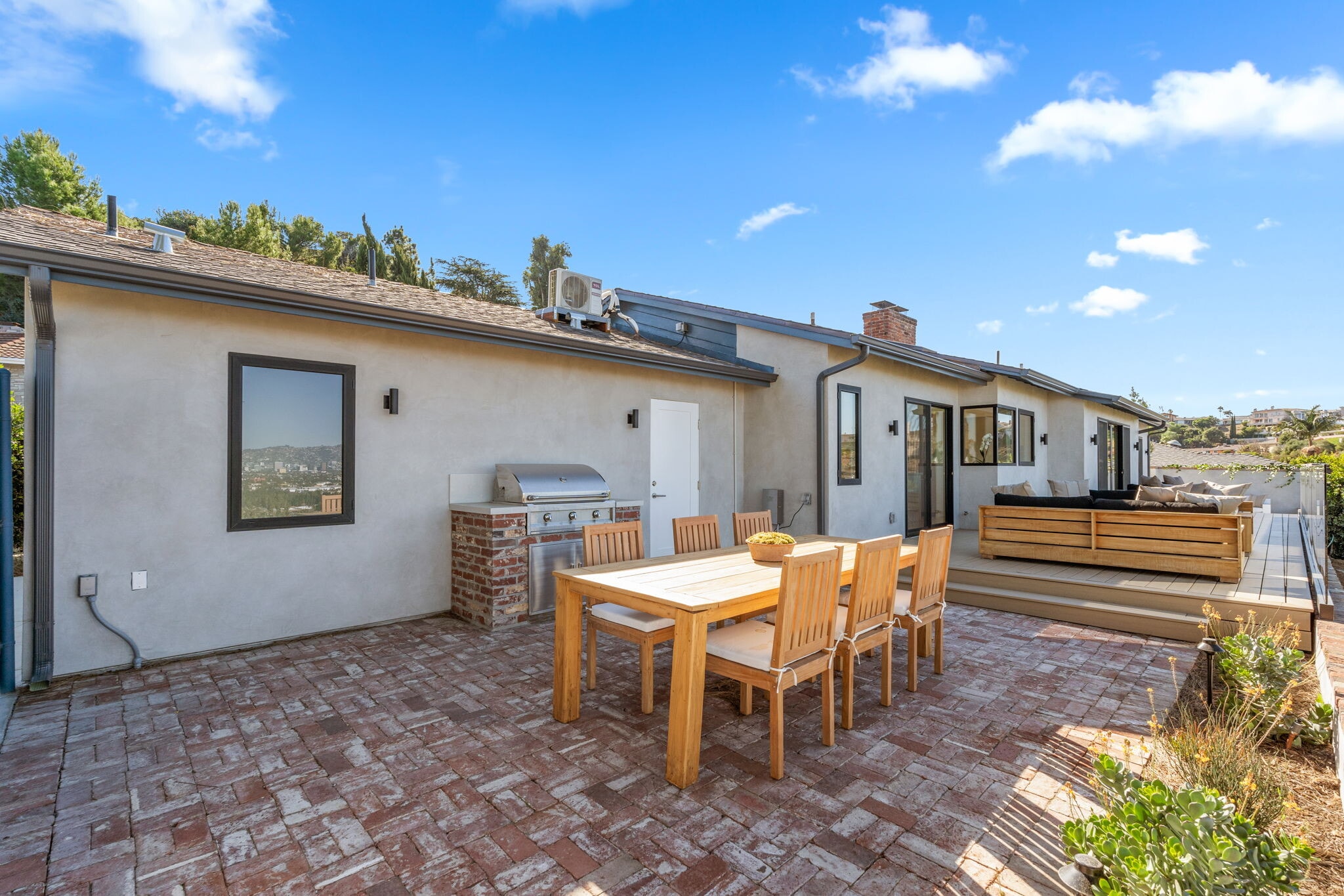 Outdoor BBQ and Dining Area - 4301 Don Arellanes Dr