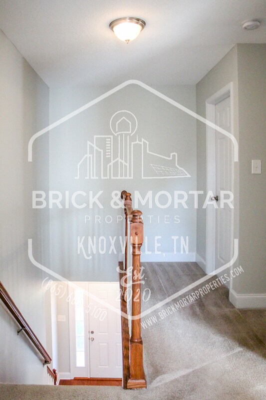 Building Photo - 5722 Rhyne Cove Ln