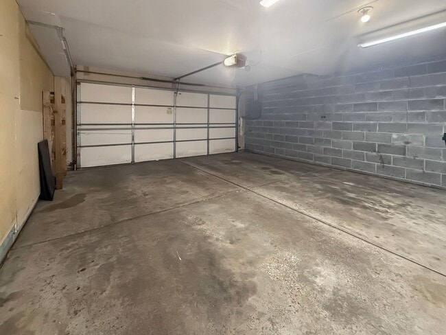 Building Photo - 14393 Estates Ave
