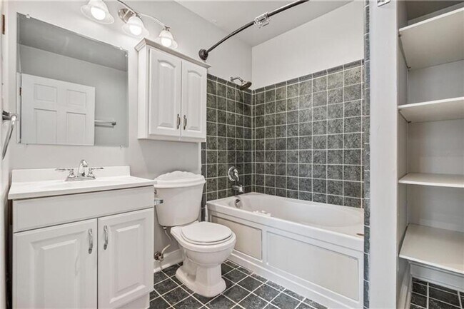 Building Photo - 1214 Bingham St