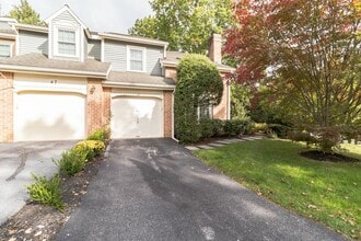Building Photo - 48 Stonehurst Ct