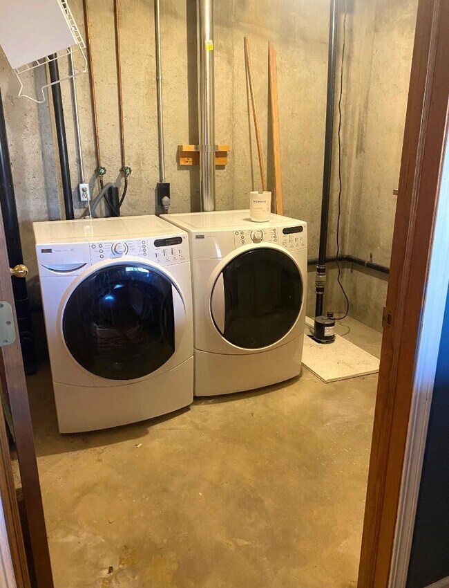 Building Photo - 4811 E Willow Point Ct