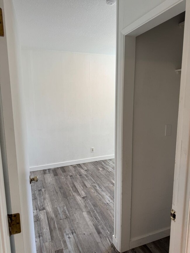 Building Photo - 1 bedroom apartment in Eugene!