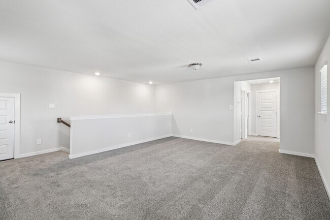 Building Photo - 2614 Wastelbread Ln