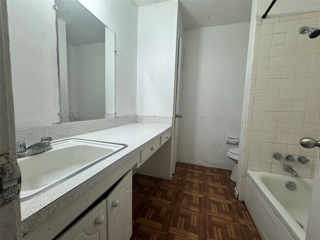 Building Photo - 6405 Westward St