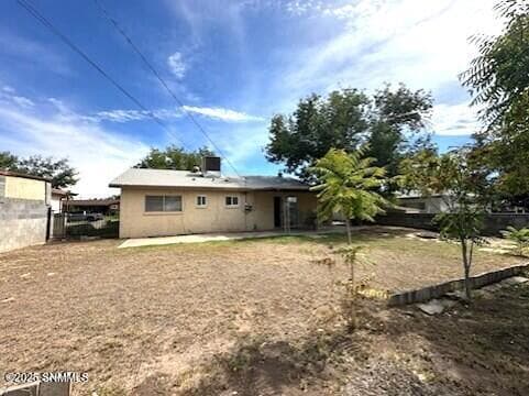 Building Photo - 1825 Anderson Dr