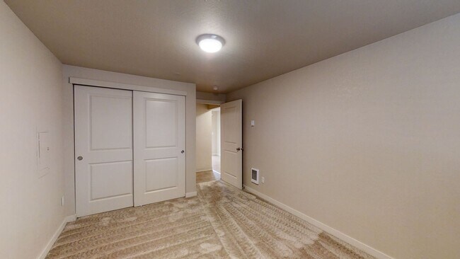 Building Photo - 1722 C Pl SE