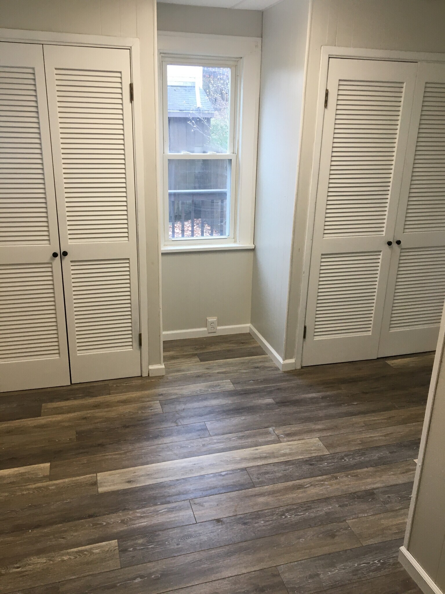 Building Photo - 1129 Brown Ave