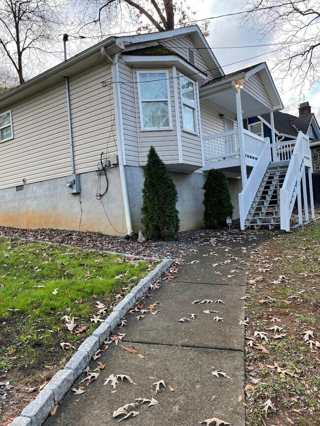 1734 Donald Lee Hollowell Pky NW 1734 Donald Lee Hollowell Pky NW