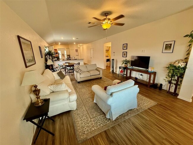 Building Photo - 5612 Bellissima Way