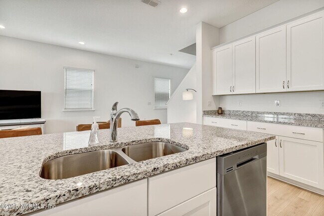 Building Photo - 287 Rum Runner Wy