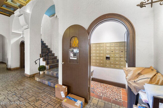 Building Photo - 400 Deal Lake Dr