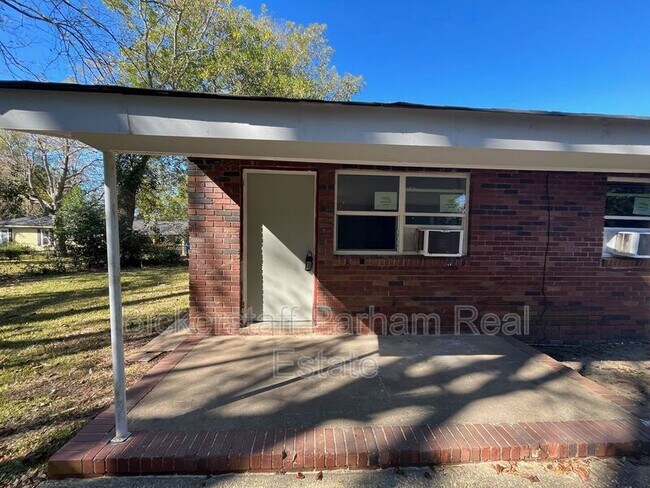 Primary Photo - 1009 1st Pl S