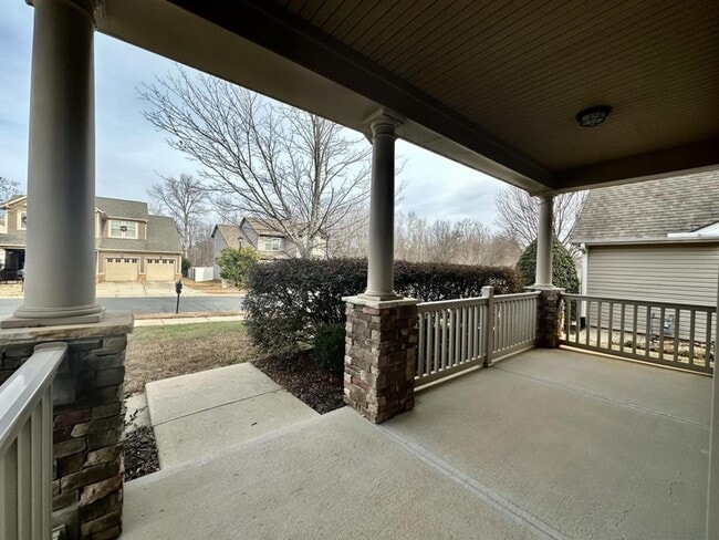 Building Photo - 4531 Hubbard Falls Dr