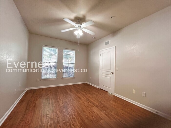 Building Photo - 8290 Gate Pkwy W