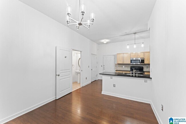 Building Photo - 2020 5th Ave S