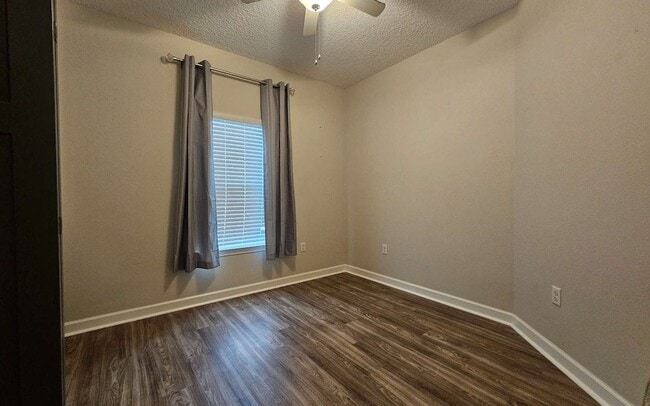 Building Photo - 137 SW Grand Magnolia Gln