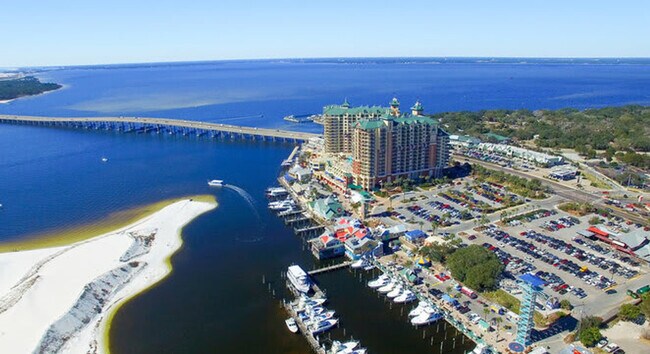 Building Photo - 4000 Gulf Terrace Dr