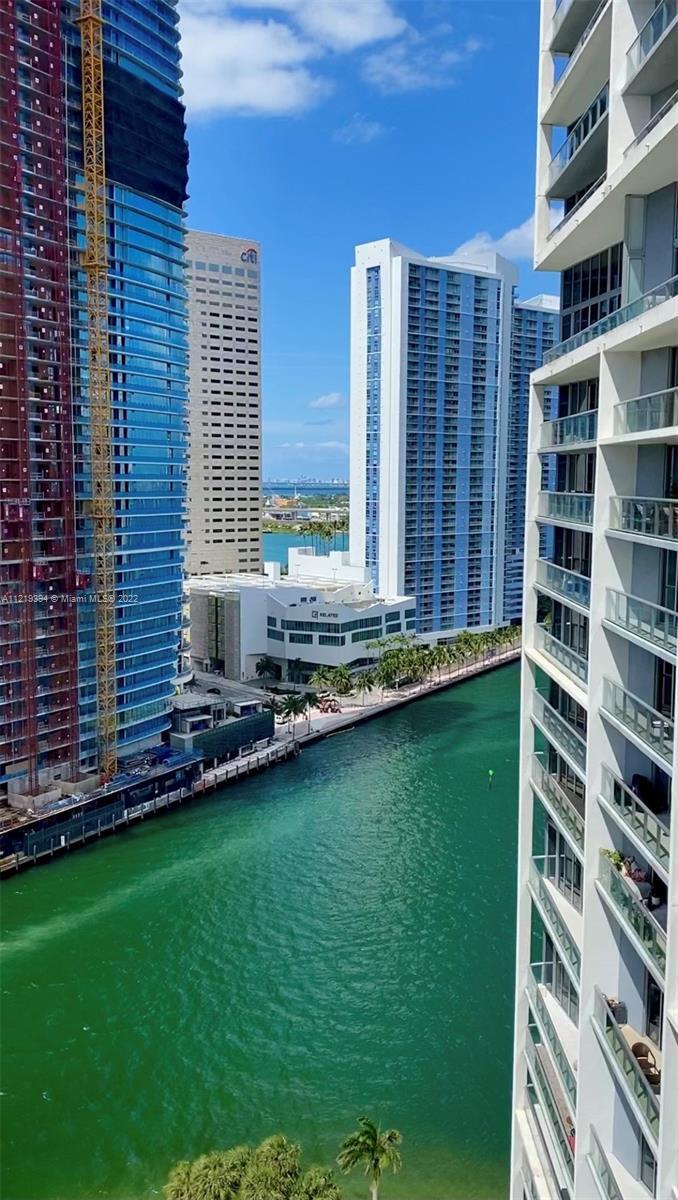 Building Photo - 475 Brickell Ave