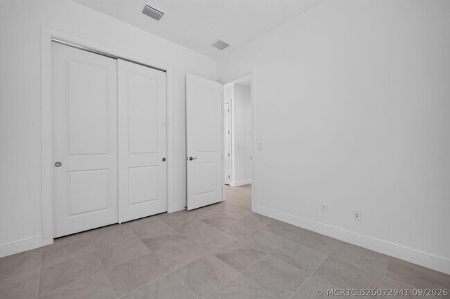 Building Photo - 9148 SW Esule Way