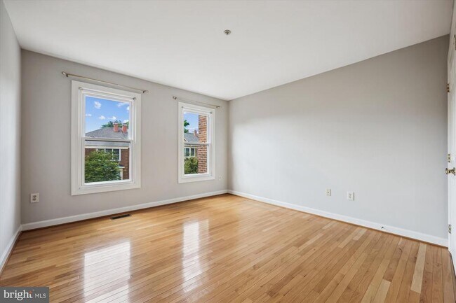 Building Photo - 21 Sterling Ct