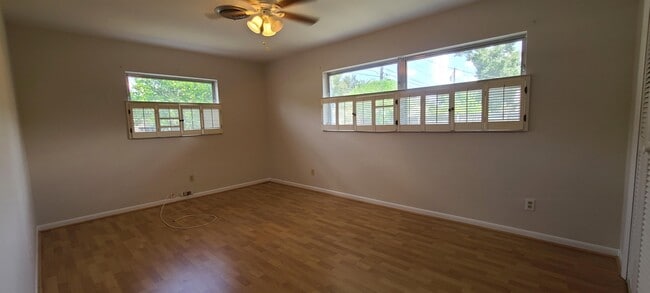Building Photo - 1329 Fairfield Dr